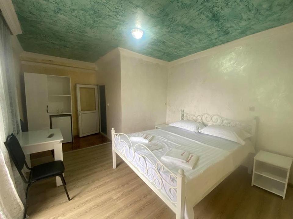 Elite Palace Plus Hotel Батумі Екстер'єр фото