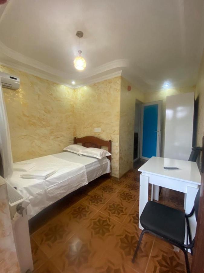 Elite Palace Plus Hotel Батумі Екстер'єр фото