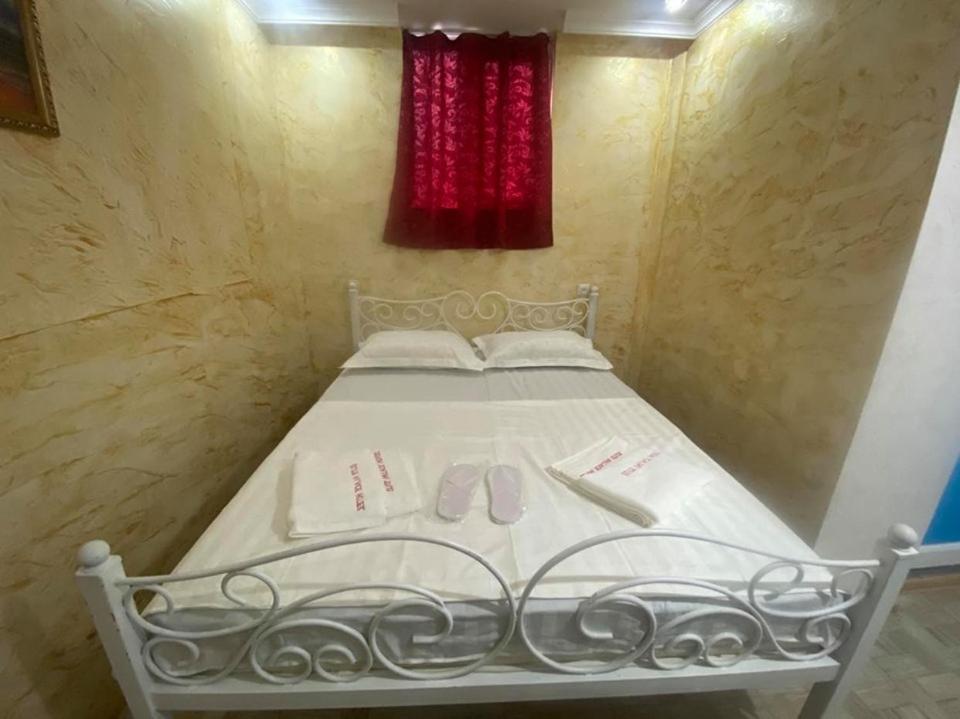 Elite Palace Plus Hotel Батумі Екстер'єр фото