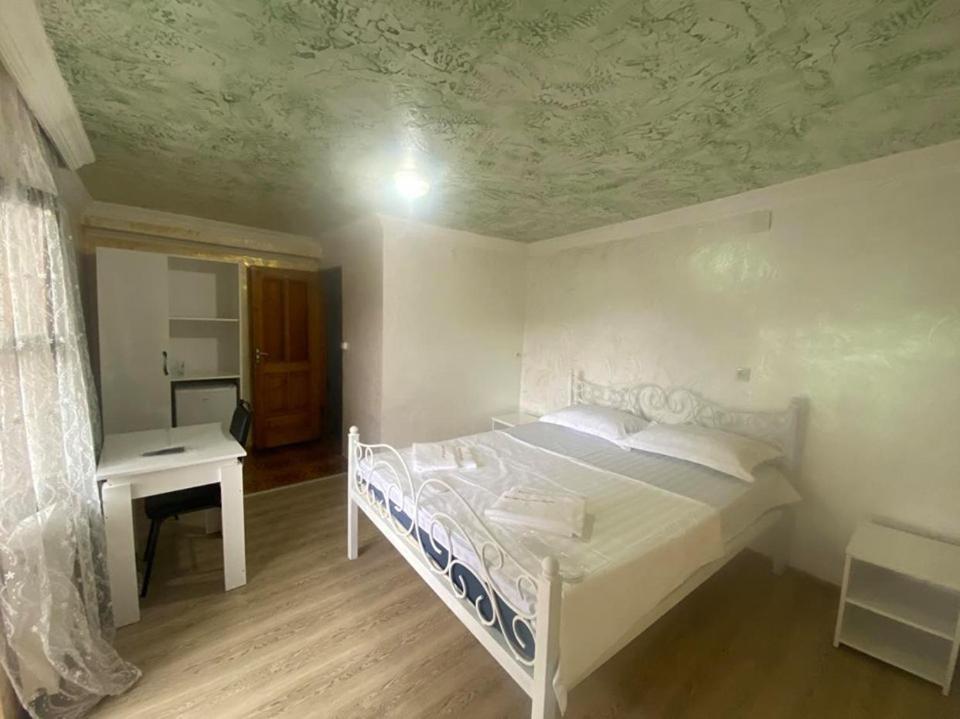 Elite Palace Plus Hotel Батумі Екстер'єр фото