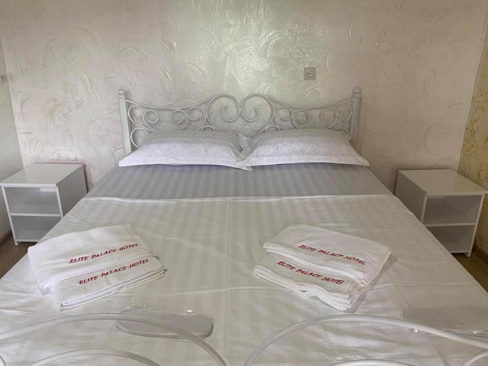 Elite Palace Plus Hotel Батумі Екстер'єр фото