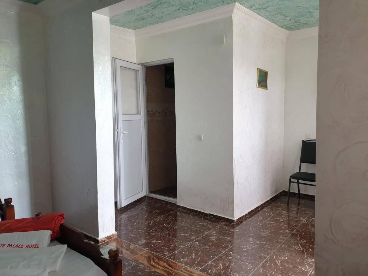 Elite Palace Plus Hotel Батумі Екстер'єр фото